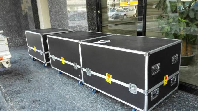 3 पक्षीय 270 डिग्री होलोग्राम पिरामिड डिस्प्ले शोकेस 3 डी होलोग्राफिक बॉक्स होलोग्राफिक विज्ञापन प्लेयर 2