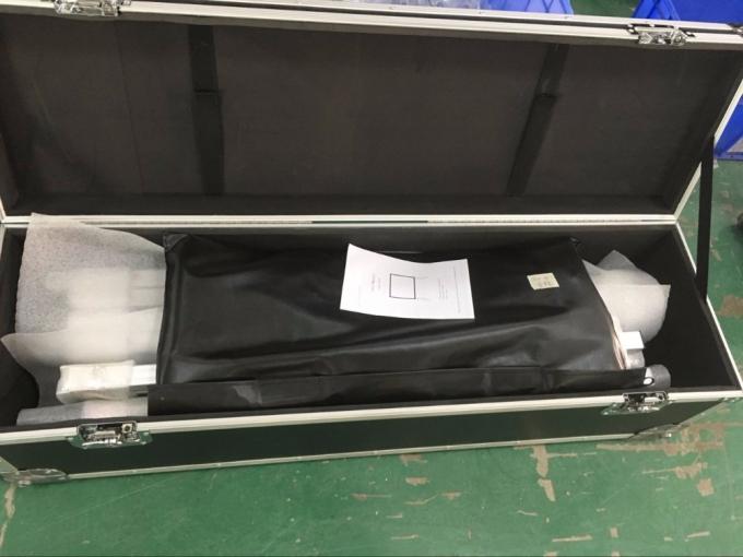 120 इंच का फ्रंट रियर प्रोजेक्शन फास्ट फोल्ड पोर्टेबल प्रोजेक्शन स्क्रीन स्टैंड मेटल 3 डी पीवीसी कपड़े के साथ 4