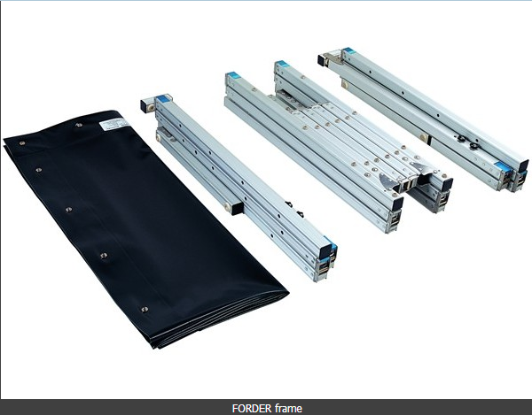 120 इंच का फ्रंट रियर प्रोजेक्शन फास्ट फोल्ड पोर्टेबल प्रोजेक्शन स्क्रीन स्टैंड मेटल 3 डी पीवीसी कपड़े के साथ 16