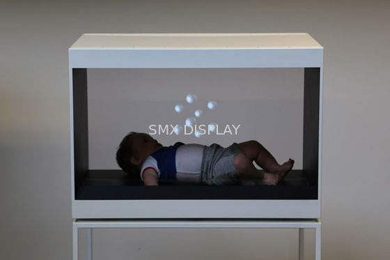 गुणवत्ता 42 "प्रदर्शनी के लिए होलो शोकेस 3 डी होलोग्राफिक डिस्प्ले पिरामिड होलोग्राम ग्लास कारखाना