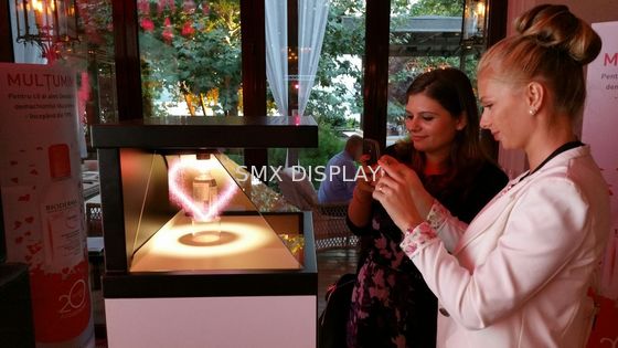 गुणवत्ता Holographic Display Pyramid,Holo Box,3D Hologram Technology 55" कारखाना